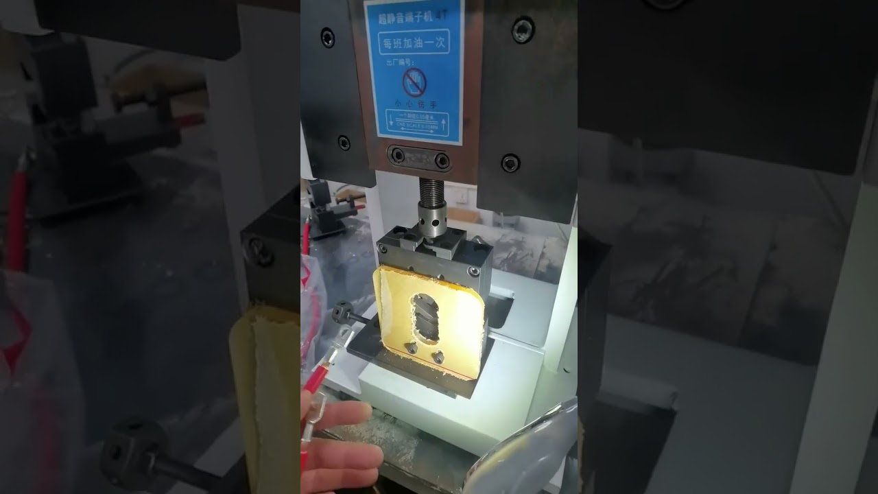 4T Terminal Machine with Hexagonal Mold Crimping Copper Lug Terminals