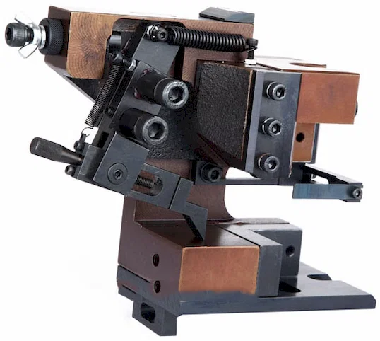 แม่พิมพ์ย้ำเทอร์มินอล JST, ระบบคุณภาพ 2000-MOLD - อุปกรณ์ย้ำเทอร์มินอล