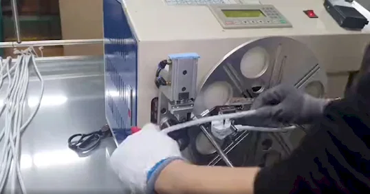 เครื่องม้วนและมัดสำหรับระบบซ็อกเก็ต WPM-210